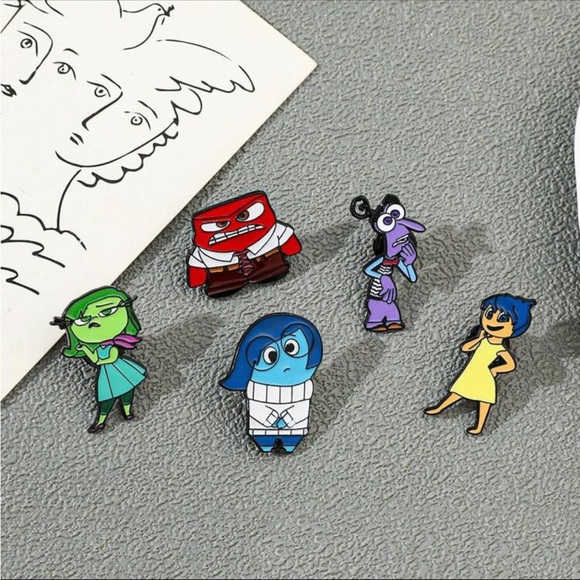 Inside Out 5 piece set Pins NWT - Picture 3 of 3